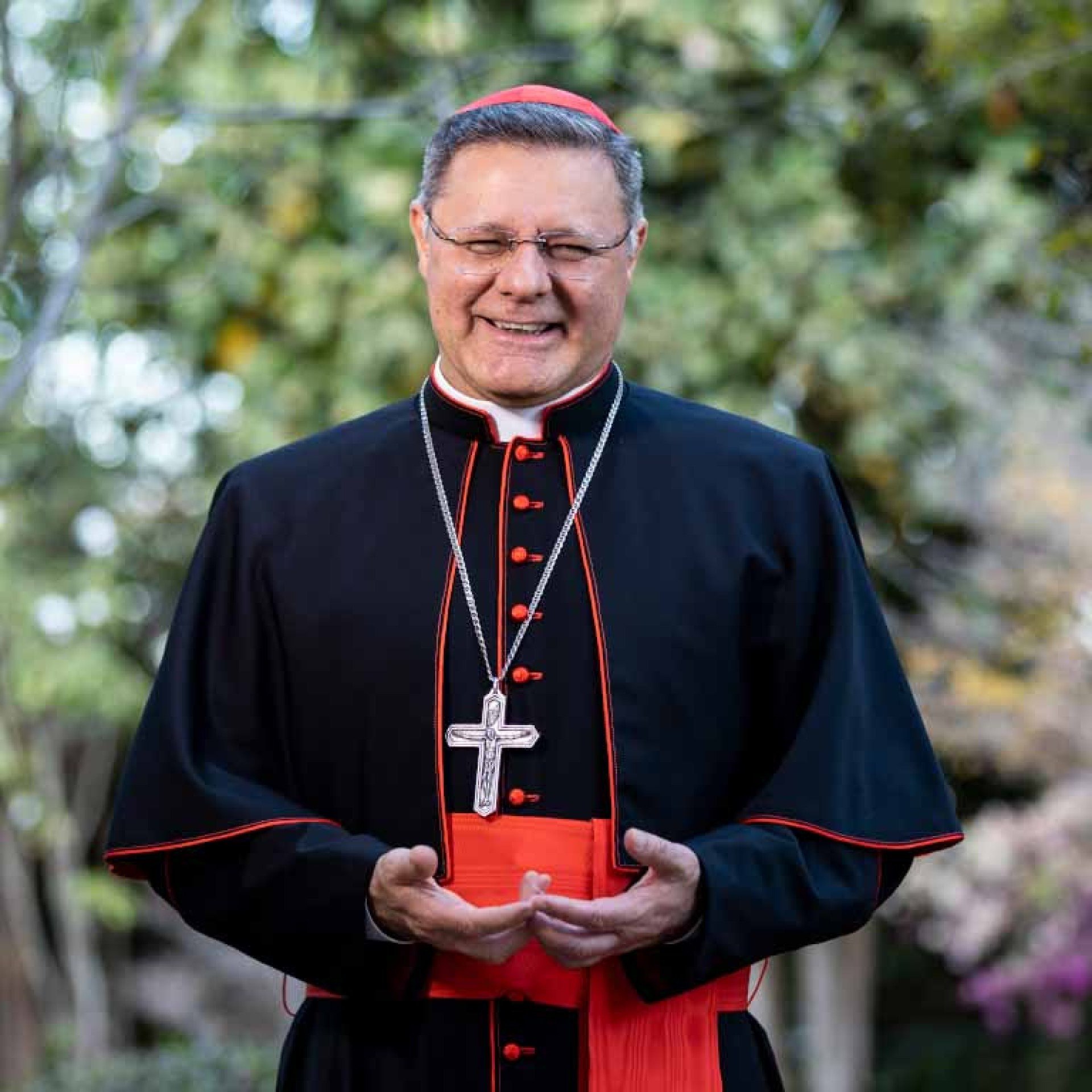 O arcebispo dom Paulo C&eacute;zar diz que a Igreja busca reacender a paz