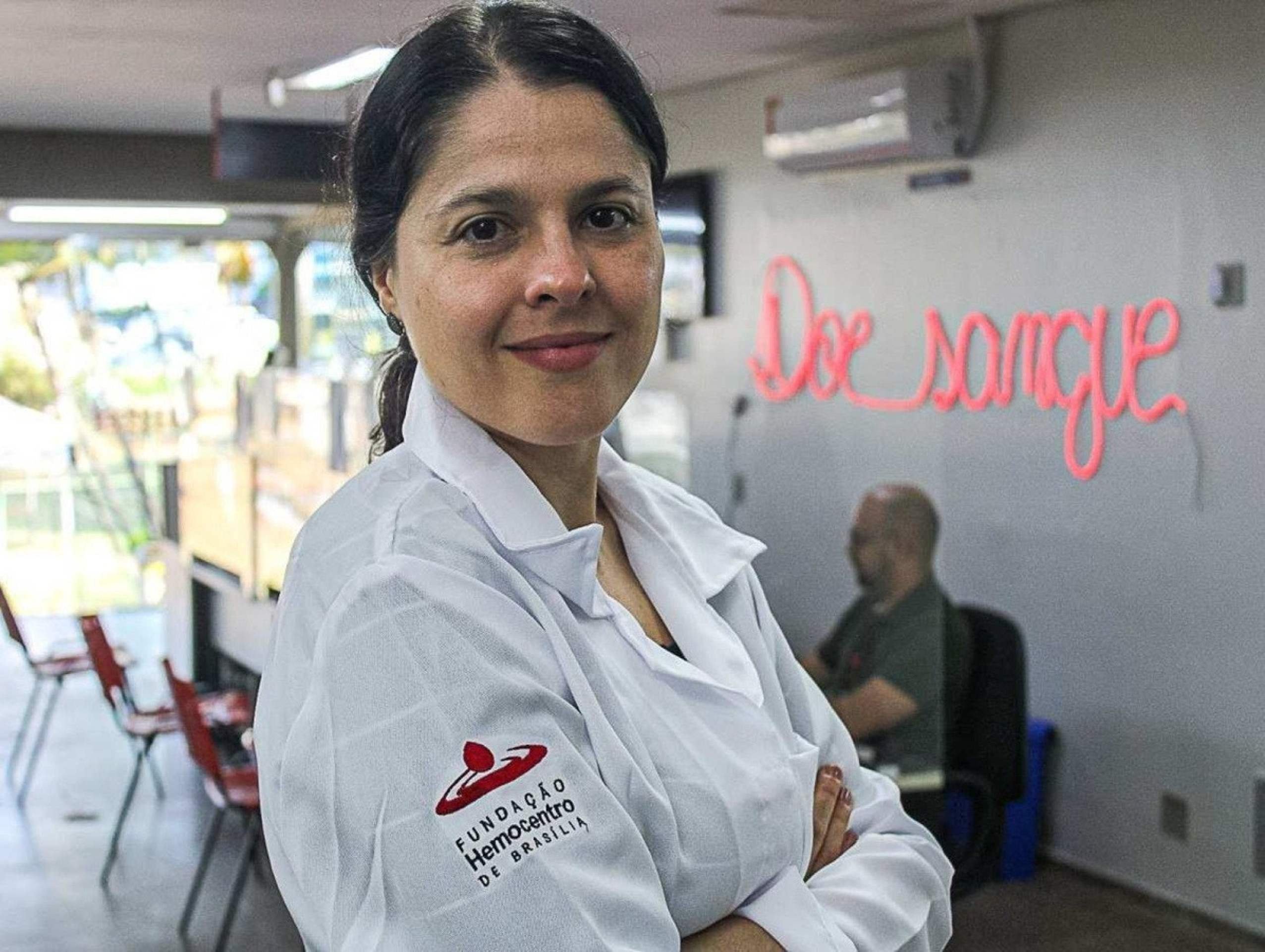 Kelly Barbi refor&ccedil;a que doar &eacute; um processo seguro e sem riscos &agrave; sa&uacute;de