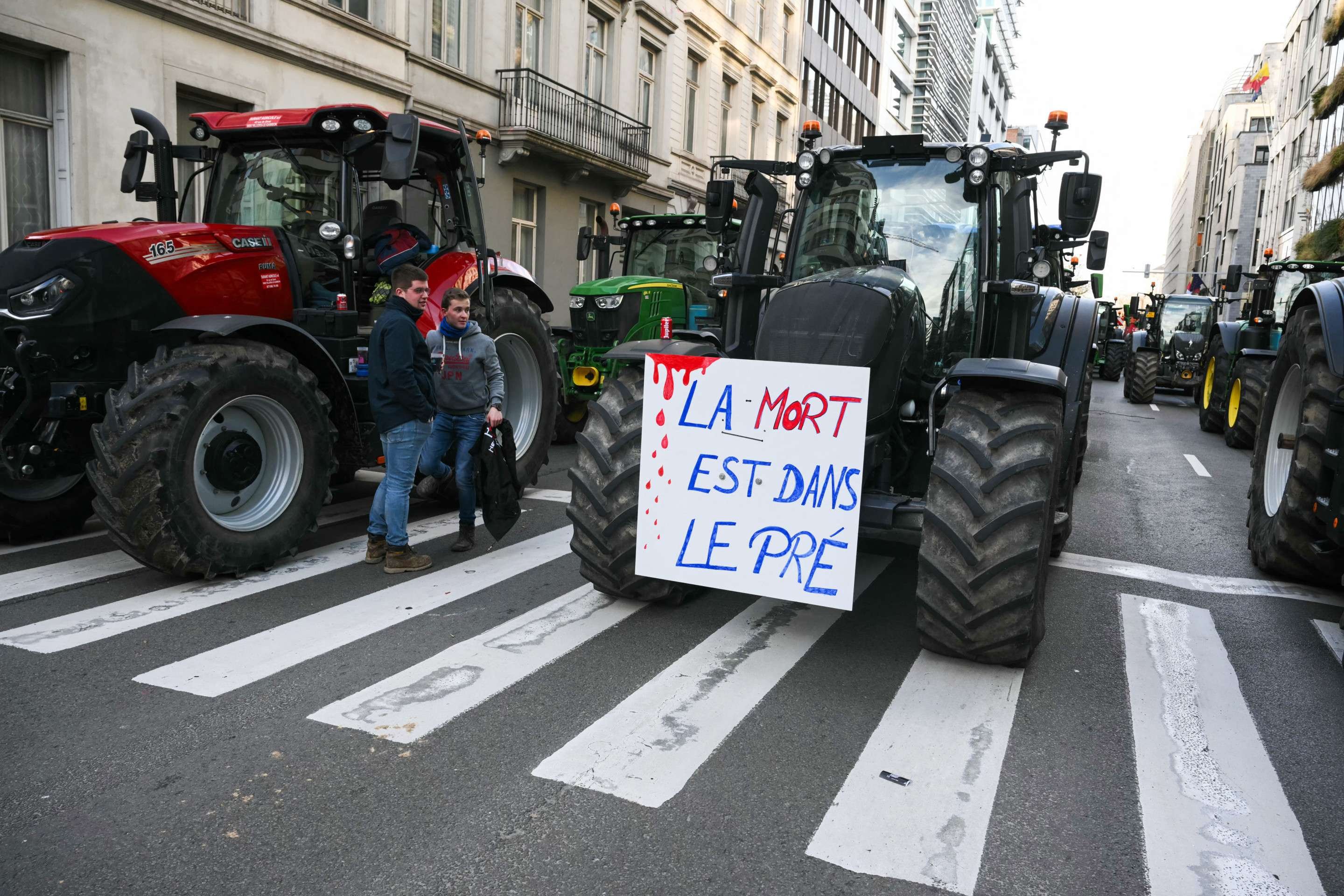 Assinatura do acordo de de livre-comércio é adiado