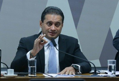 O senador Weverton Rocha afirmou ter sido surpreendido com a operação  -  (crédito: Lula Marques/ Agência Brasil) -O senador Weverton Rocha afirmou ter sido surpreendido com a operação  -  (crédito: Lula Marques/ Agência Brasil)