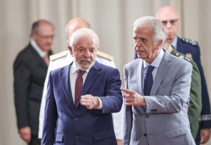 Também participaram do almoço o ministro da Defesa, José Múcio, e outras autoridades militares -  (crédito:  Fabio Rodrigues-Pozzebom/Agência Brasil) -Também participaram do almoço o ministro da Defesa, José Múcio, e outras autoridades militares -  (crédito:  Fabio Rodrigues-Pozzebom/Agência Brasil)