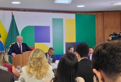 O presidente Lula durante café da manhã com jornalistas, no Palácio do Planalto -  (crédito: Francisco Artur de Lima/CB/D.A. Press) -O presidente Lula durante café da manhã com jornalistas, no Palácio do Planalto -  (crédito: Francisco Artur de Lima/CB/D.A. Press)