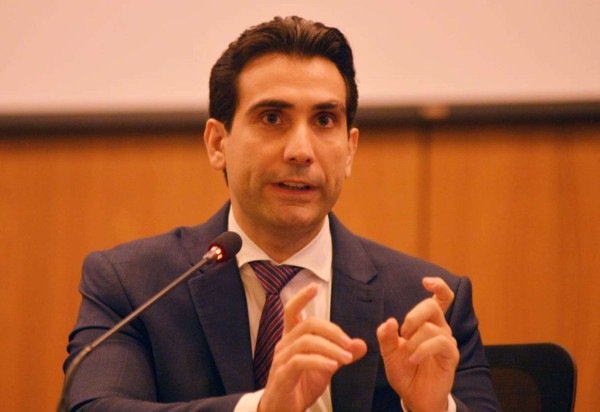 Ed Alves/C.B/D.A Press