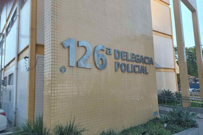 Os mandados de prisão e busca e apreensão da operação Farewall foram cumpridos por investigadores da 126ª Delegacia de Polícia (Cabo Frio), com apoio da Polícia Militar fluminense e da Polícia Civil de Minas Gerais. - (crédito: Reprodução/Polícia Civil do Rio de Janeiro) Os mandados de prisão e busca e apreensão da operação Farewall foram cumpridos por investigadores da 126ª Delegacia de Polícia (Cabo Frio), com apoio da Polícia Militar fluminense e da Polícia Civil de Minas Gerais. - (crédito: Reprodução/Polícia Civil do Rio de Janeiro)