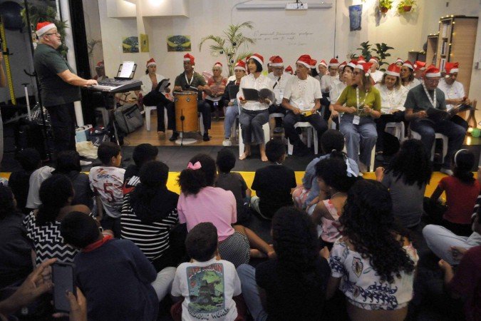  18/12/2025 Cr&Atilde;&copy;dito: Marcelo Ferreira/CB/D.A Press. Brasil. Bras&Atilde;&shy;lia - DF -  Natal solid&Atilde;&iexcl;rio da academia Citta em conjunto com o coral Terap&Atilde;&ordf;utico da Cita.