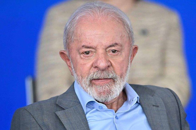 Para mais da metade dos brasileiros, objetivo do projeto de lei seria reduzir pena de Bolsonaro, segundo pesquisa Quaest - (crédito: Reuters) Para mais da metade dos brasileiros, objetivo do projeto de lei seria reduzir pena de Bolsonaro, segundo pesquisa Quaest - (crédito: Reuters)