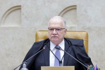 Na sessão de encerramento do ano judiciário, o ministro Edson Fachin enfatizou que o Supremo não se dobrará a pressões   -  (crédito: Rosinei Coutinho/STF)