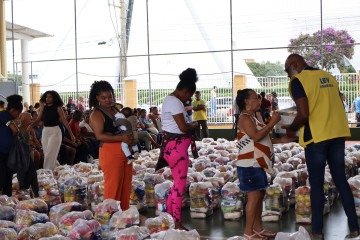 Foram beneficiadas oito mil pessoas com as doações -  (crédito: Fotos: Bruna Gaston CB/DA Press)