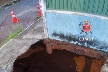 Vítimas tiveram ferimentos leves e foram levadas para HRC -  (crédito: Reprodução/CBMDF)