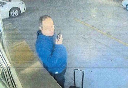 Imagens de Claudio Neves Valente exibidas durante coletiva de imprensa -  (crédito: Reuters) -Imagens de Claudio Neves Valente exibidas durante coletiva de imprensa -  (crédito: Reuters)