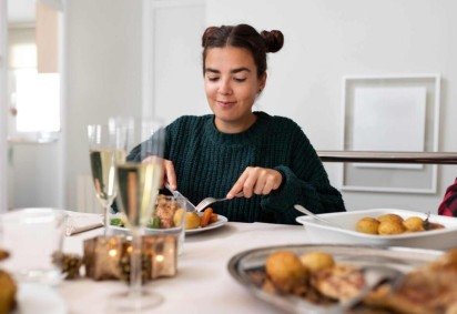 Com equilíbrio, aproveitar as tradições e sabores das ceias de fim de ano sem culpa é possível (Imagem: Daniel Hoz | Shutterstock) -  (crédito: EdiCase) -Com equilíbrio, aproveitar as tradições e sabores das ceias de fim de ano sem culpa é possível (Imagem: Daniel Hoz | Shutterstock) -  (crédito: EdiCase)