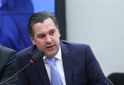 Segundo o relator, deputado Isnaldo Bulhões (MDB-AL), o parecer reserva R$ 61 bilhões para emendas parlamentares em ano eleitoral -  (crédito: Foto: Kayo Magalhães / Câmara dos Deputados) -Segundo o relator, deputado Isnaldo Bulhões (MDB-AL), o parecer reserva R$ 61 bilhões para emendas parlamentares em ano eleitoral -  (crédito: Foto: Kayo Magalhães / Câmara dos Deputados)