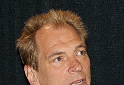 O ator Julian Sands morreu em janeiro de 2023. Mas não se sabe em que dia. Isso acontece porque ele praticava escaladas e morreu no Monte Baldy , na Califórnia.  Mas o corpo só foi encontrado cinco meses depois.  -  (crédito: wikimedia commons 5of7) -O ator Julian Sands morreu em janeiro de 2023. Mas não se sabe em que dia. Isso acontece porque ele praticava escaladas e morreu no Monte Baldy , na Califórnia.  Mas o corpo só foi encontrado cinco meses depois.  -  (crédito: wikimedia commons 5of7)