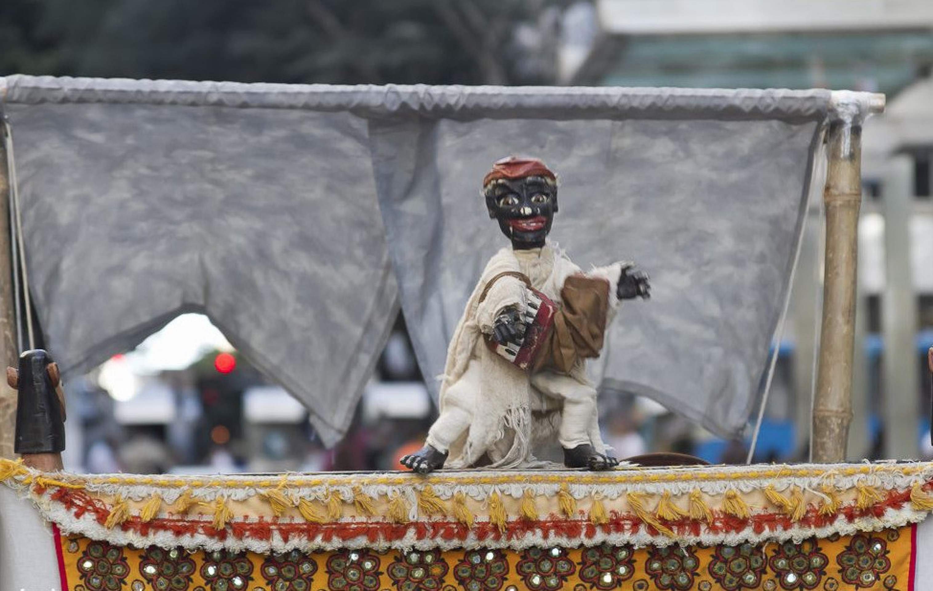 Festival de bonecos anima fim de semana de crianças do Gama antes do Natal