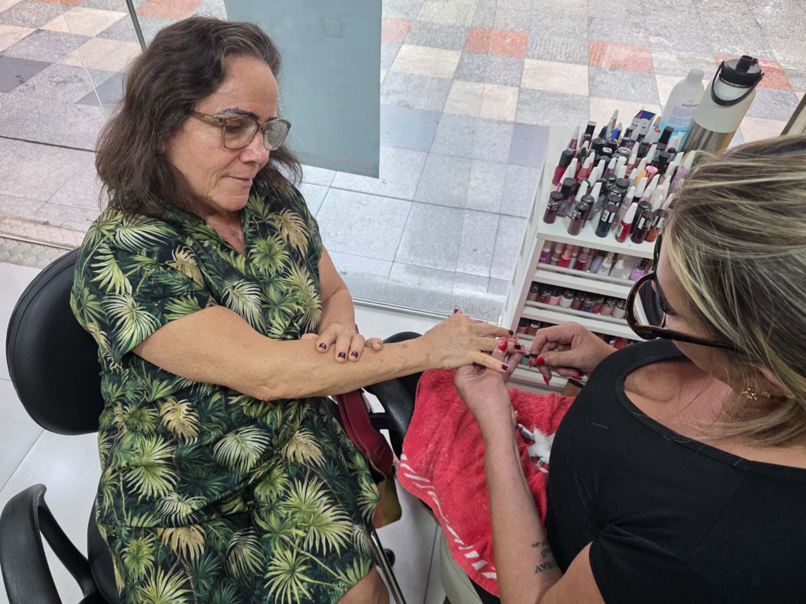 Para as confraterniza&ccedil;&otilde;es de fim de ano, In&aacute;cia ver que &eacute; fundamental renovar o visual