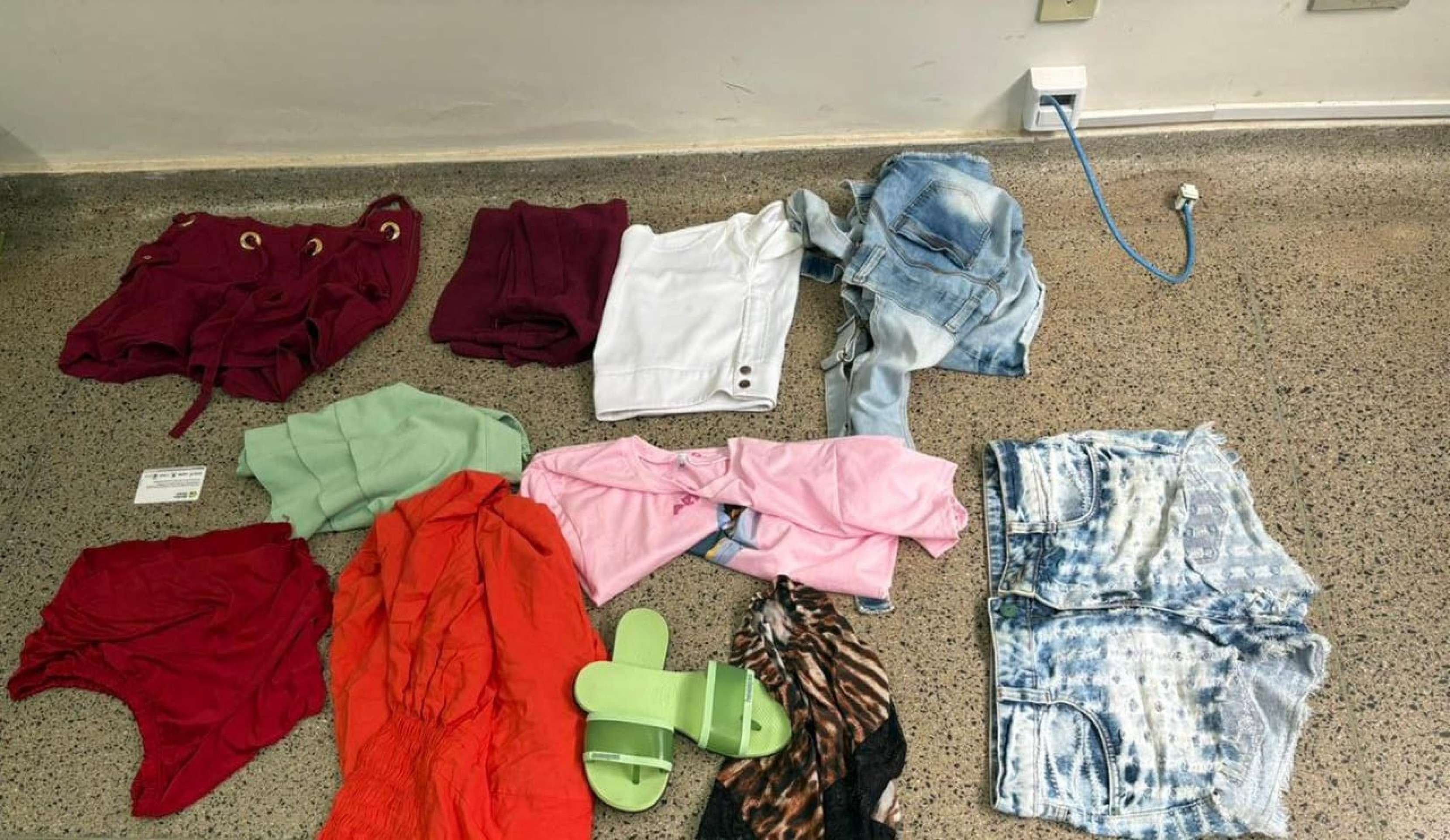 Diarista é presa após furtar residências de patrões no DF