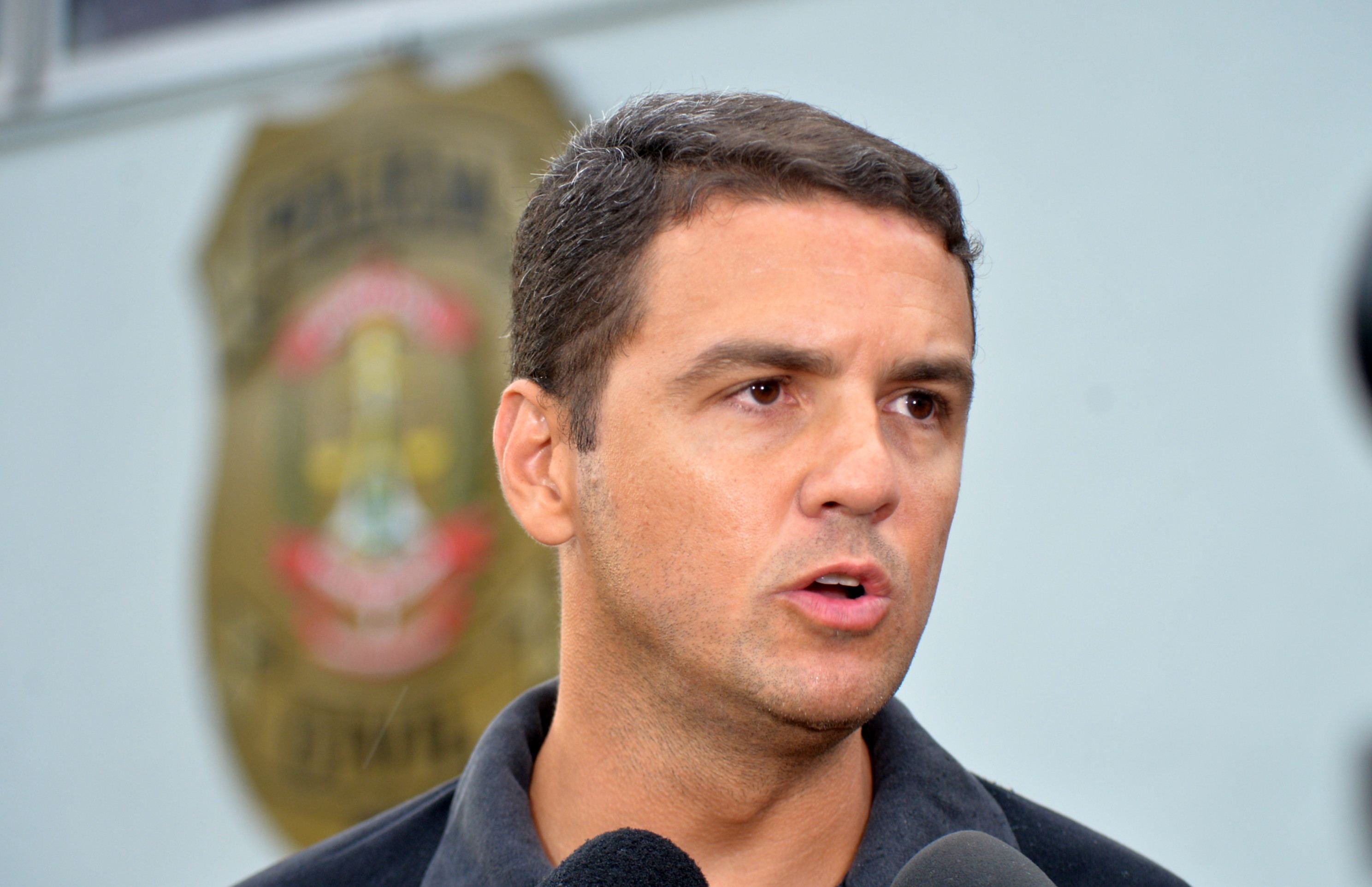  20/12/2025 - Ed Alves/CB/DA Press. Cidades. Delegado Marco Farah - 2&ordf; DP.  Criminoso que violentou mulher debaixo de pilotis da Asa Norte &eacute; preso. Policiais conseguiram localizar o agressor, de 19 anos, em uma invas&atilde;o, pr&oacute;ximo &agrave; Universidade de Bras&iacute;lia (UnB). 