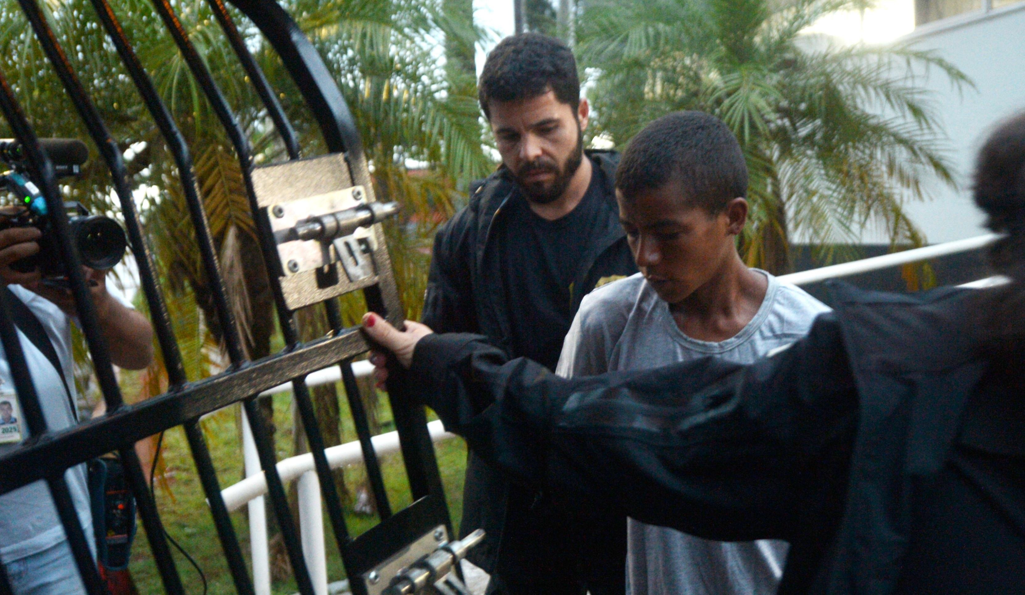 Preso por estuprar e espancar mulher no pilotis retornou de GO ao DF um dia antes do crime