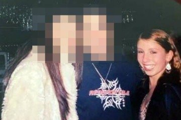 Marina Lacerda (D), brasileira abusada por Epstein: na foto, com 15 anos, à época da violência  -  (crédito: Arquivo Pessoal)