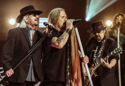 A banda de rock Lynyrd Skynyrd anunciou para 2026 datas extras de shows no Brasil além da apresentação já confirmada no festival Monsters of Rock, em São Paulo. 
 -  (crédito: ´Reprodução de Youtube) -A banda de rock Lynyrd Skynyrd anunciou para 2026 datas extras de shows no Brasil além da apresentação já confirmada no festival Monsters of Rock, em São Paulo. 
 -  (crédito: ´Reprodução de Youtube)