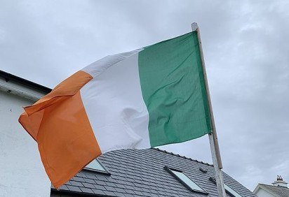 Nos últimos anos, atores irlandeses vêm conquistando cada vez mais espaço em Hollywood, destacando-se em grandes produções e premiações internacionais. Com talento, carisma e forte presença de tela, nomes relevantes ajudaram a projetar a Irlanda como um dos celeiros mais promissores do cinema mundial. -  (crédito: wikimedia commons/Zellygumdrops) -Nos últimos anos, atores irlandeses vêm conquistando cada vez mais espaço em Hollywood, destacando-se em grandes produções e premiações internacionais. Com talento, carisma e forte presença de tela, nomes relevantes ajudaram a projetar a Irlanda como um dos celeiros mais promissores do cinema mundial. -  (crédito: wikimedia commons/Zellygumdrops)