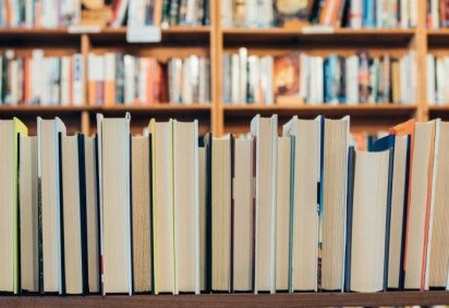 A literatura é essencial para preservar culturas, transmitir valores e estimular o pensamento crítico. Ela amplia horizontes, desperta empatia e conecta pessoas de diferentes tempos e lugares. -  (crédito: Jessica Ruscello/Unsplash) -A literatura é essencial para preservar culturas, transmitir valores e estimular o pensamento crítico. Ela amplia horizontes, desperta empatia e conecta pessoas de diferentes tempos e lugares. -  (crédito: Jessica Ruscello/Unsplash)