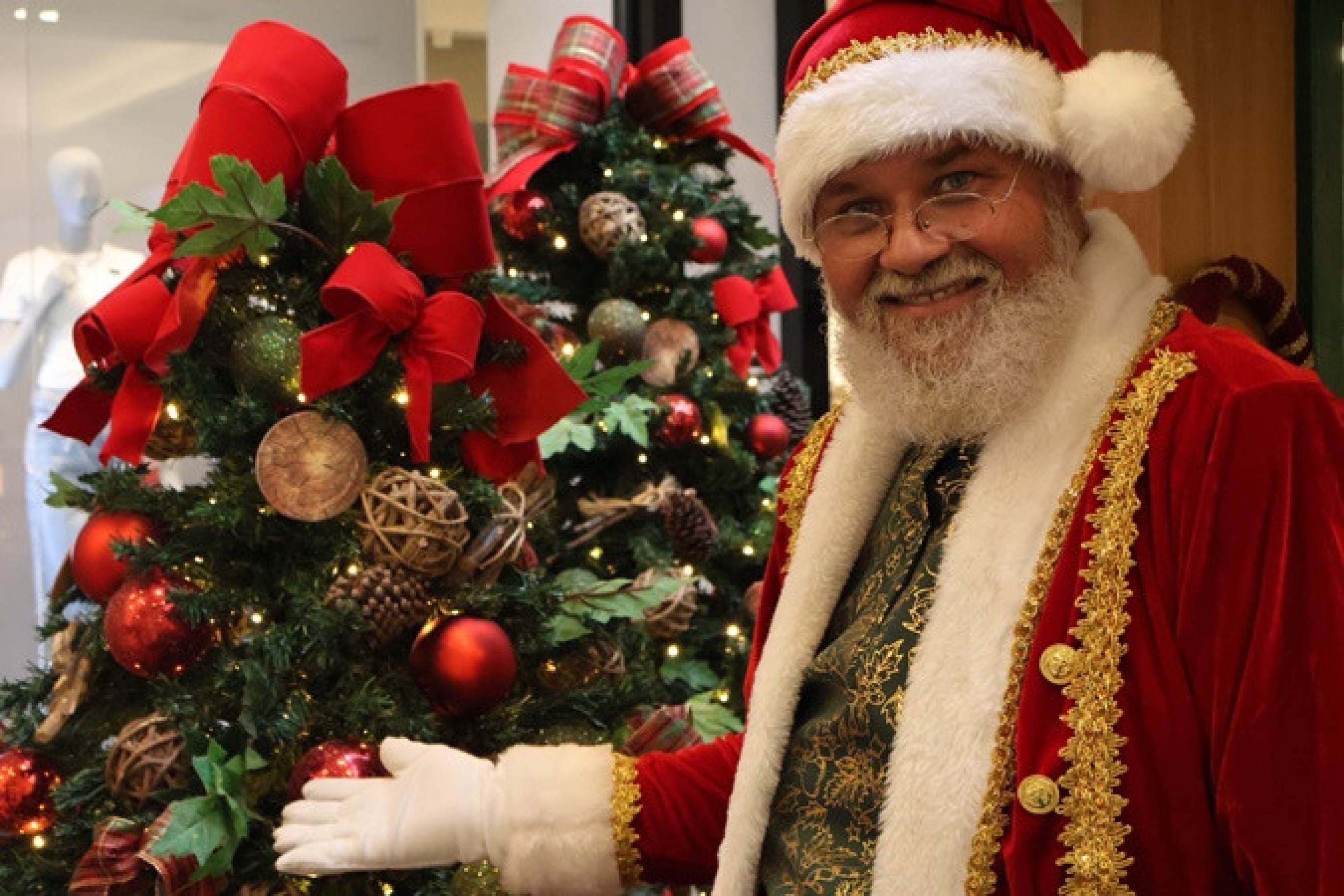 O sonho de inf&acirc;ncia de Edclei Figueiredo era conhecer o Bom Velhinho. Hoje, &eacute; o Papai Noel do Boulevard Bras&iacute;lia 