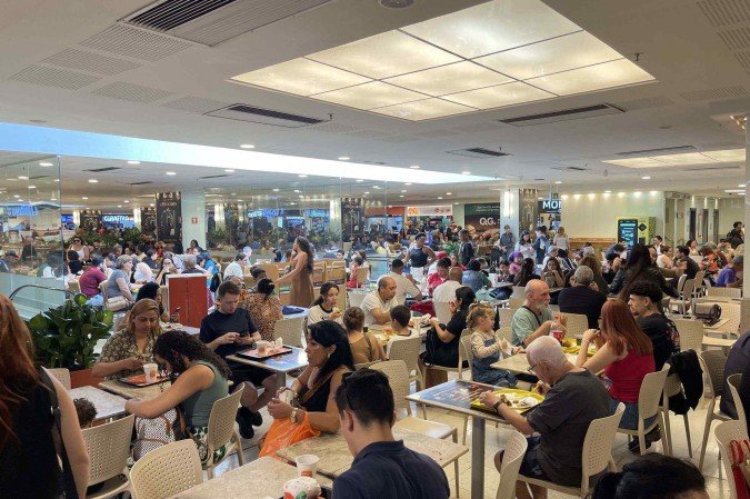 Praça de alimentação do Conjunto Nacional é um dos locais mais procurados