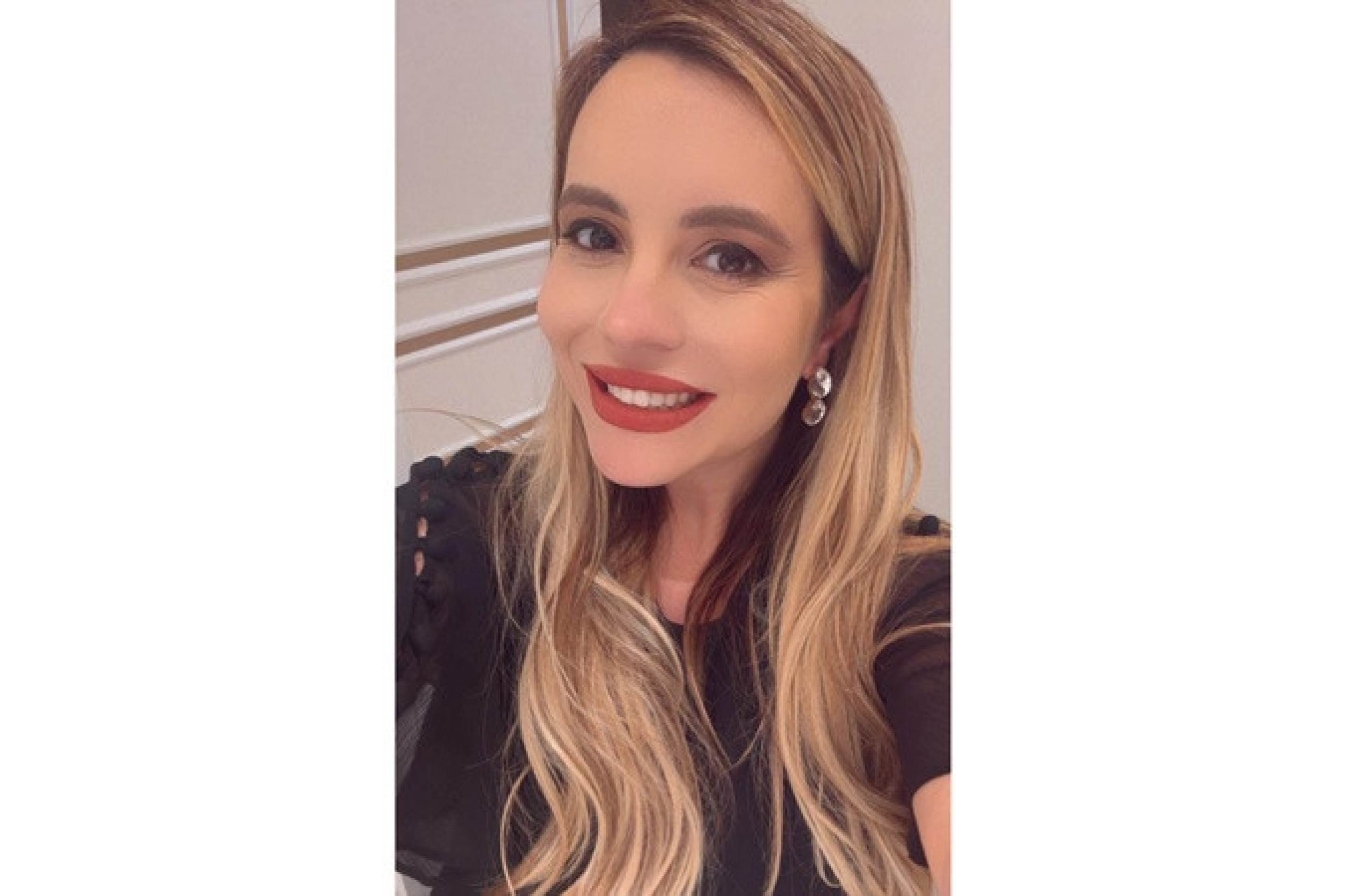  CEO e psic&oacute;loga Aliesh Costa prop&otilde;e ajustes tempor&aacute;rios