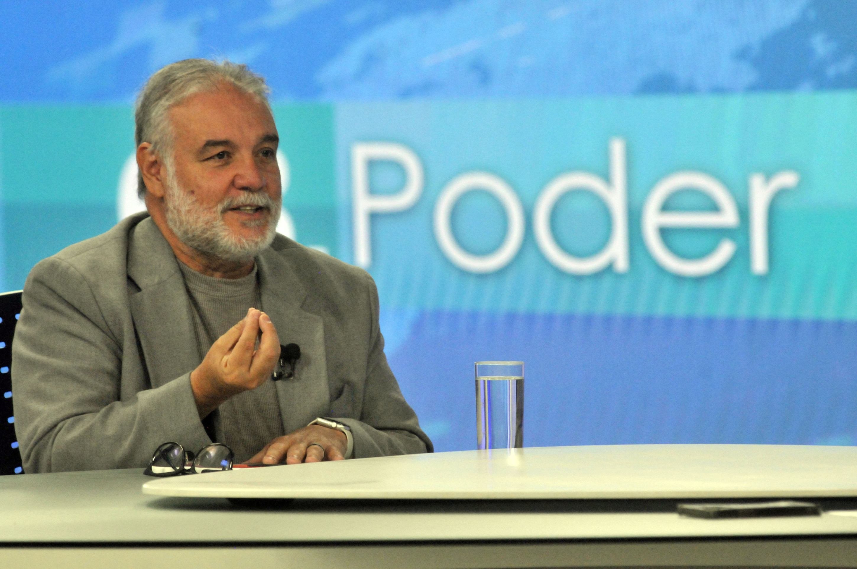 CB.PODER