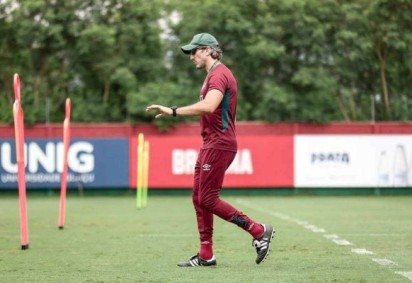 Zubeldía participa ativamente de reuniões sobre planejamento do Fluminense para 2026 -  (crédito: Foto: Lucas Merçon/Fluminense FC) -Zubeldía participa ativamente de reuniões sobre planejamento do Fluminense para 2026 -  (crédito: Foto: Lucas Merçon/Fluminense FC)