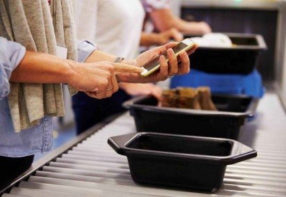 Os EUA não são os únicos a adotar esse tipo de vigilância. Cada vez mais países monitoram a atividade de viajantes nas redes sociais -  (crédito: Getty Images) -Os EUA não são os únicos a adotar esse tipo de vigilância. Cada vez mais países monitoram a atividade de viajantes nas redes sociais -  (crédito: Getty Images)