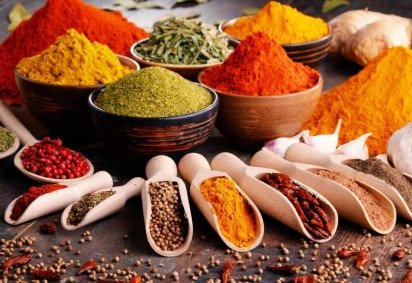 Além de realçar o sabor dos pratos, os temperos trazem diversos benefícios para a saúde (Imagem: monticello | Shutterstock) -  (crédito: EdiCase) -Além de realçar o sabor dos pratos, os temperos trazem diversos benefícios para a saúde (Imagem: monticello | Shutterstock) -  (crédito: EdiCase)