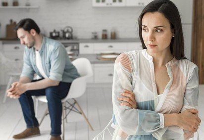 Sair de casa sempre foi visto como um dos marcos da vida adulta. Mas, nos últimos anos, o aumento do custo de vida e, principalmente, da moradia tem forçado muitos jovens a adiar esse passo ou até a voltar para o lar dos pais. -  -Sair de casa sempre foi visto como um dos marcos da vida adulta. Mas, nos últimos anos, o aumento do custo de vida e, principalmente, da moradia tem forçado muitos jovens a adiar esse passo ou até a voltar para o lar dos pais. - 