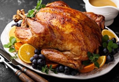 Peru assado ao molho de laranja (Imagem: Elena Vaselova | Shutterstock) -  (crédito: EdiCase) -Peru assado ao molho de laranja (Imagem: Elena Vaselova | Shutterstock) -  (crédito: EdiCase)