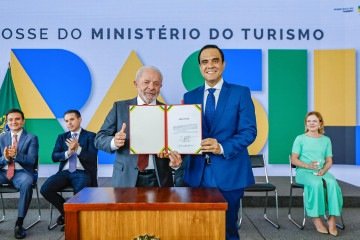 Lula empossou Feliciano na manhã desta terça-feira, em cerimônia no Planalto -  (crédito:  Ricardo Stuckert / PR)