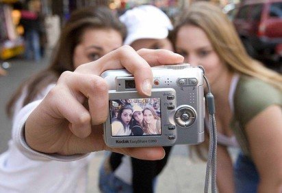 Cartões SD, pendrives e discos rígidos externos eram as formas de armazenamento preferidas na década de 2000 -  (crédito: Getty Images)