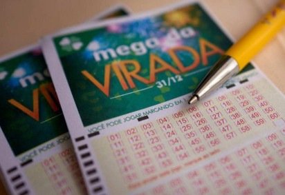 Mega da Virada chega a R$ 1 bi: as chances de ganhar, segundo a ciência, e tudo mais que você precisa saber -  (crédito: Tomaz Silva/Agência Brasil)