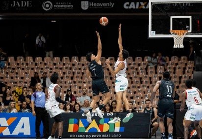 No clima do Natal, Bras&iacute;lia Basquete se despede da torcida no ano de 2025 -  (crédito:  Matheus Maranh&atilde;o / CAIXA Bras&iacute;lia) -No clima do Natal, Bras&iacute;lia Basquete se despede da torcida no ano de 2025 -  (crédito:  Matheus Maranh&atilde;o / CAIXA Bras&iacute;lia)