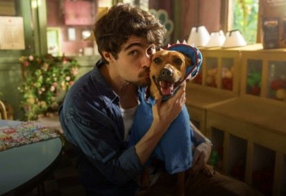 Filme da Netflix com Rafael Vitti traz desconforto para adestrador de cães de alerta médico -  (crédito: Reprodução/Netflix)
