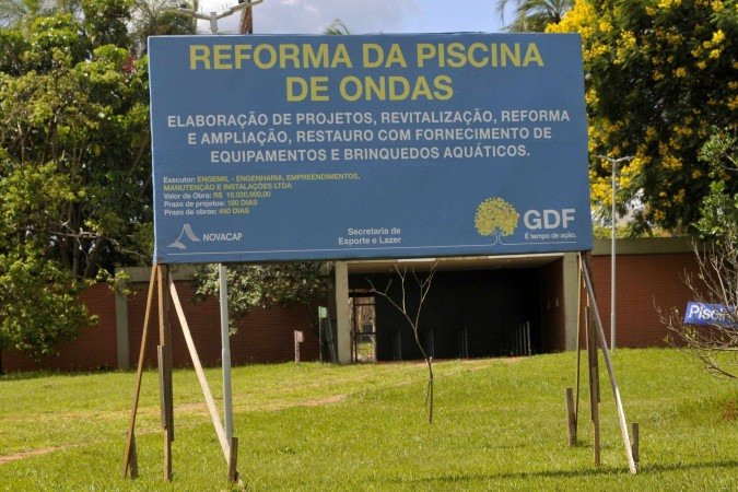 Piscina com Ondas passa por obras 
