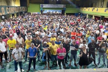 Membros do SINTECT-SP cruzam os braços em resposta direta à falta de avanço nas negociações para melhorias trabalhistas nos Correios. -  (crédito: Foto: Divulgação/SINTECT-SP)