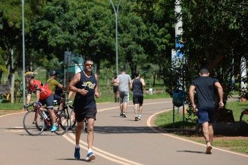 Atividade física logo após acordar reduz riscos de doenças -  (crédito: Minervino Júnior/CB/D.A.Press)