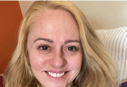 Guta Stresser foi diagnosticada com esclerose múltipla em 2022. Antes da confirmação da doença, a atriz relatou lapsos de memória, dificuldade para lembrar palavras simples e formigamento nos pés. Ela procurou atendimento médico após sofrer uma queda em casa.
 -  (crédito: Reprodução Instagram /@gutastresser) -Guta Stresser foi diagnosticada com esclerose múltipla em 2022. Antes da confirmação da doença, a atriz relatou lapsos de memória, dificuldade para lembrar palavras simples e formigamento nos pés. Ela procurou atendimento médico após sofrer uma queda em casa.
 -  (crédito: Reprodução Instagram /@gutastresser)