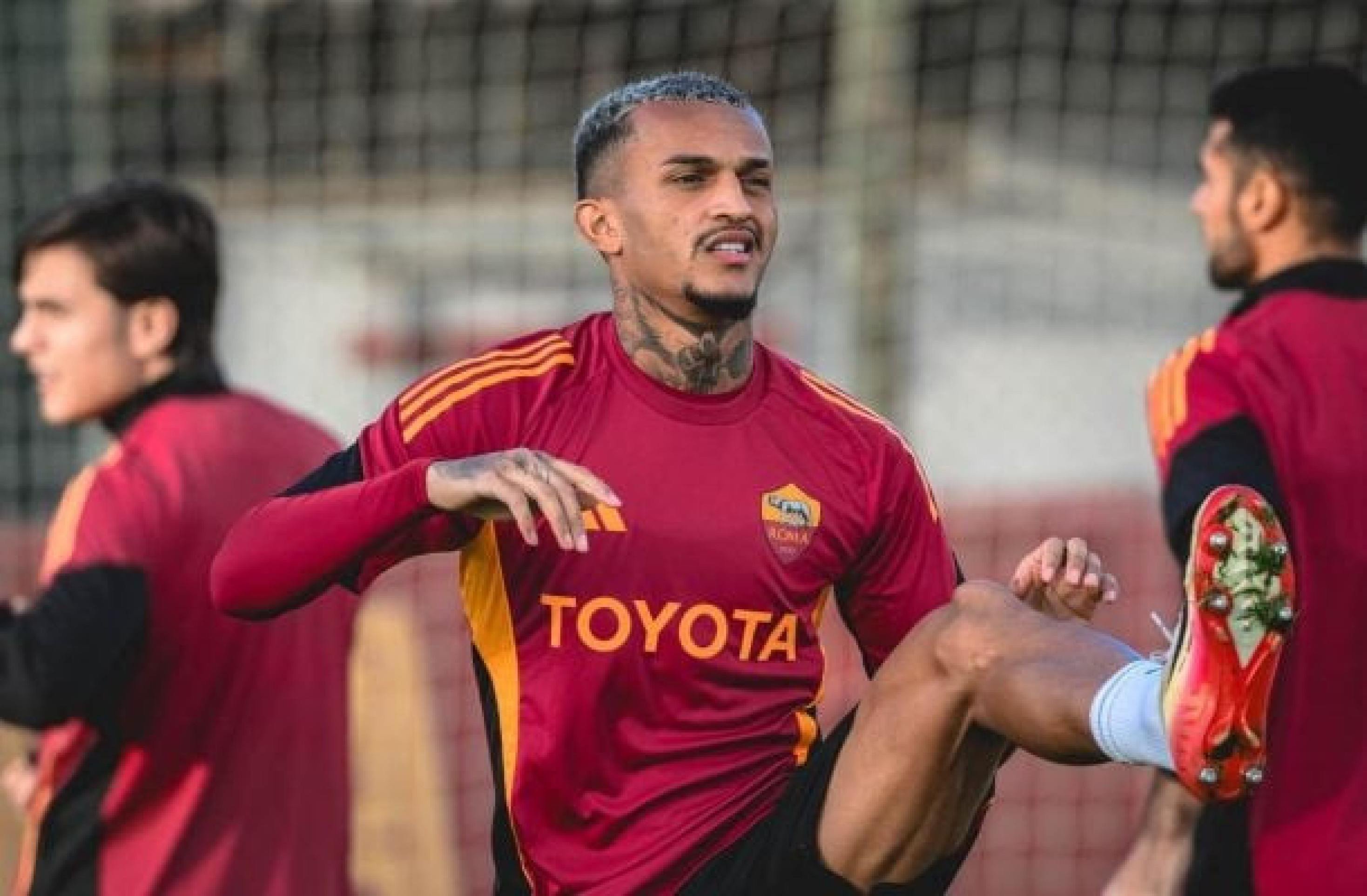 Wesley chegou na Roma na metade de 2025 -  (crédito: Foto: Divulgação/Roma)
