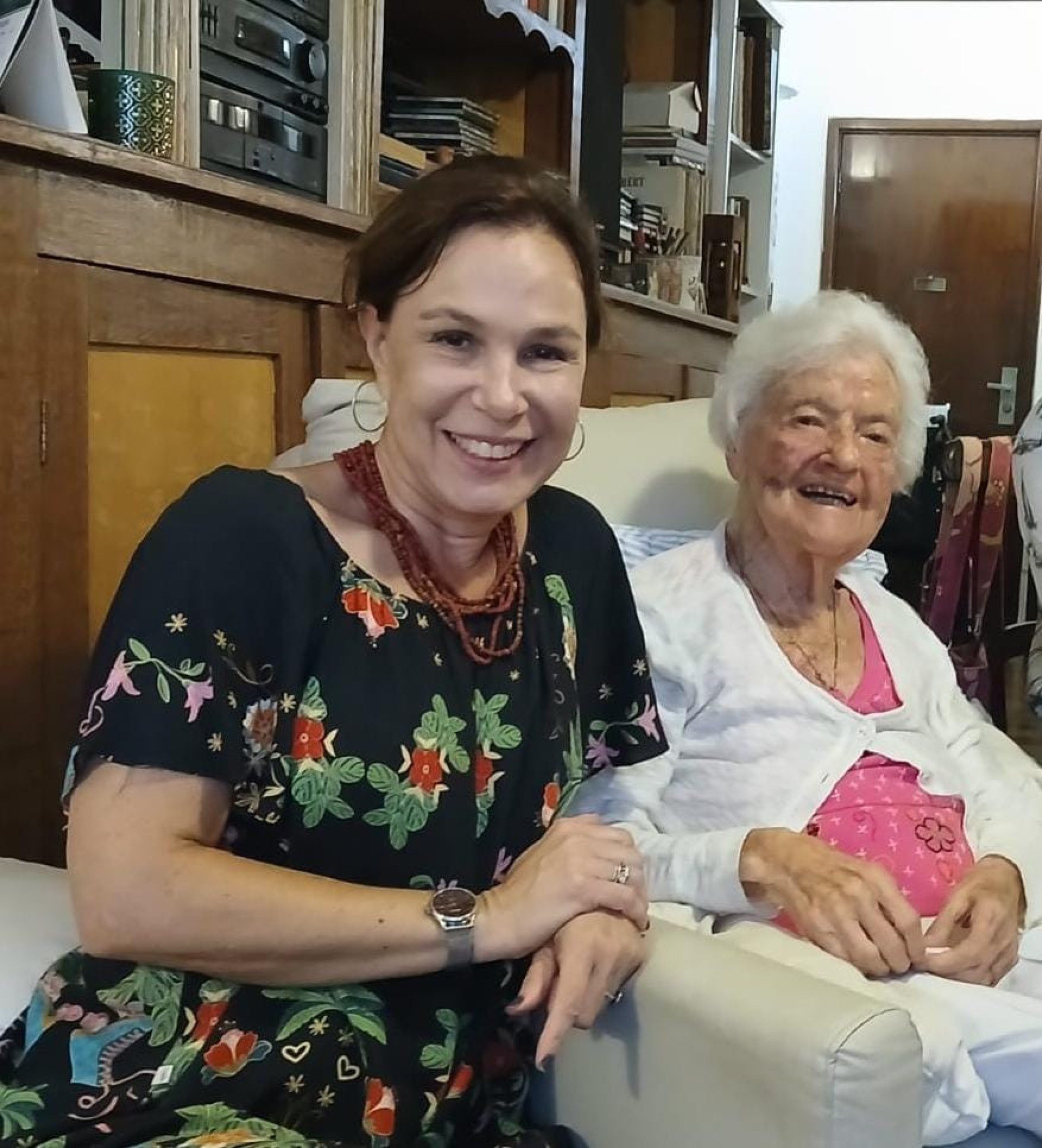 Ex-aluna de Odette, Ariadne Paix&atilde;o esteve com a flautista em abril deste ano