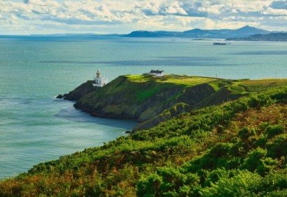 As baías, com suas águas calmas e paisagens deslumbrantes, são verdadeiros tesouros da natureza ao redor do mundo. -  (crédito: Mike Schönhoff por Pixabay) -As baías, com suas águas calmas e paisagens deslumbrantes, são verdadeiros tesouros da natureza ao redor do mundo. -  (crédito: Mike Schönhoff por Pixabay)