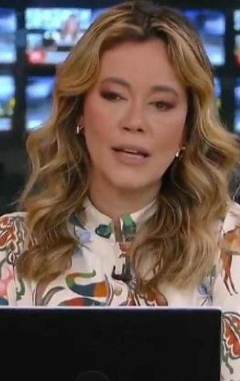 Natuza Nery chora ao falar sobre morte de mulher arrastada e morta pelo ex -  (crédito: Reprodução/Globonews)