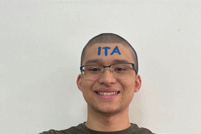 Edson Alves, 20 anos, foi 5° colocado na classificação geral do IME.