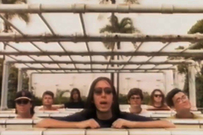 Banda Maskavo gravou videoclipe da música Tempestade na Piscina com Ondas do Parque da Cidade